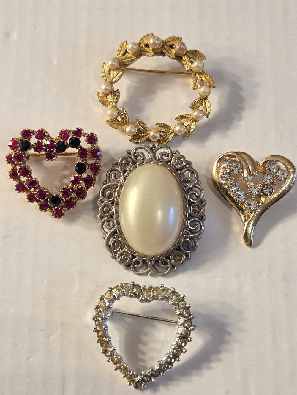 Vintage-Pearl and Gold Wreath Brooch - Women Jewelry